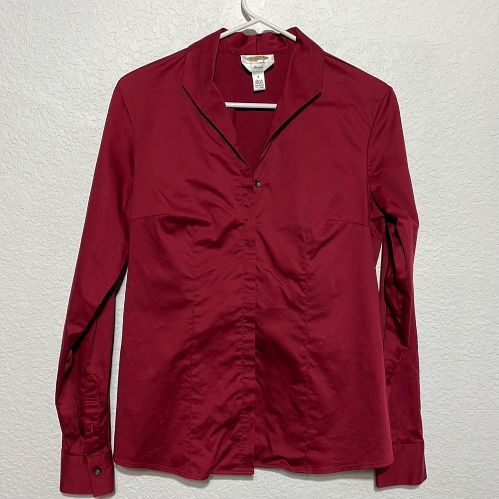 Talbots stretch wine or maroon colored long sleeve button down shirt top, size 6